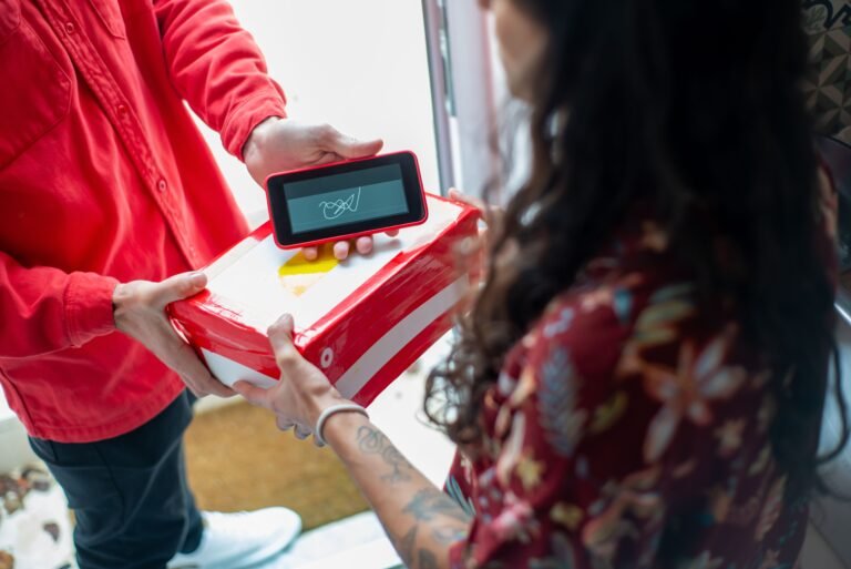 ¿Cómo saber si una tienda online es confiable en Colombia? 10 señales antes de comprar